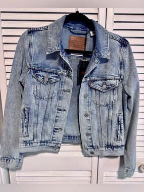 Levi's Light Blue Washed Denim Original Trucker Jacket
